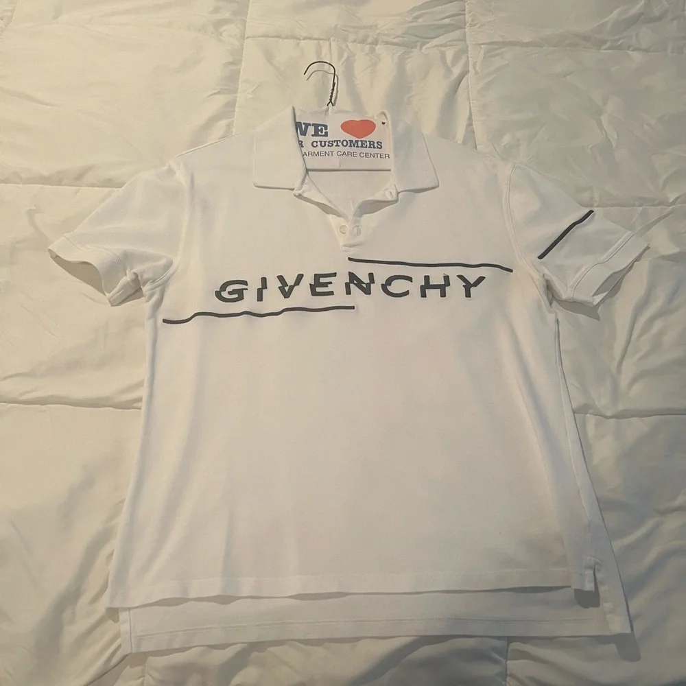 Givenchy - Picture 1 of 1